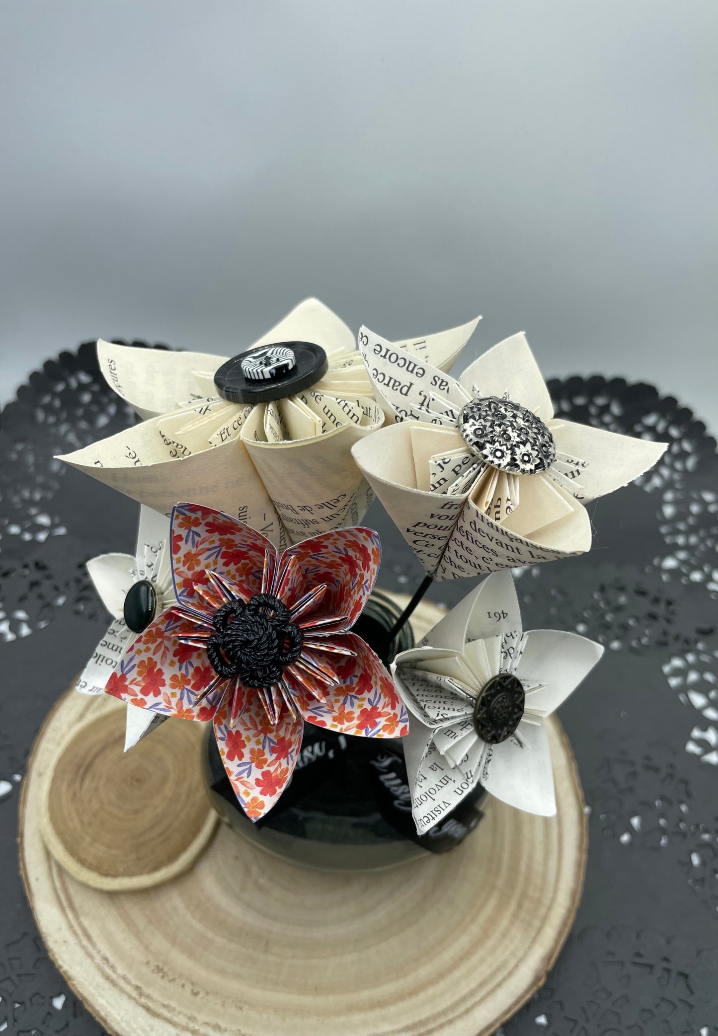Vase noir fleur