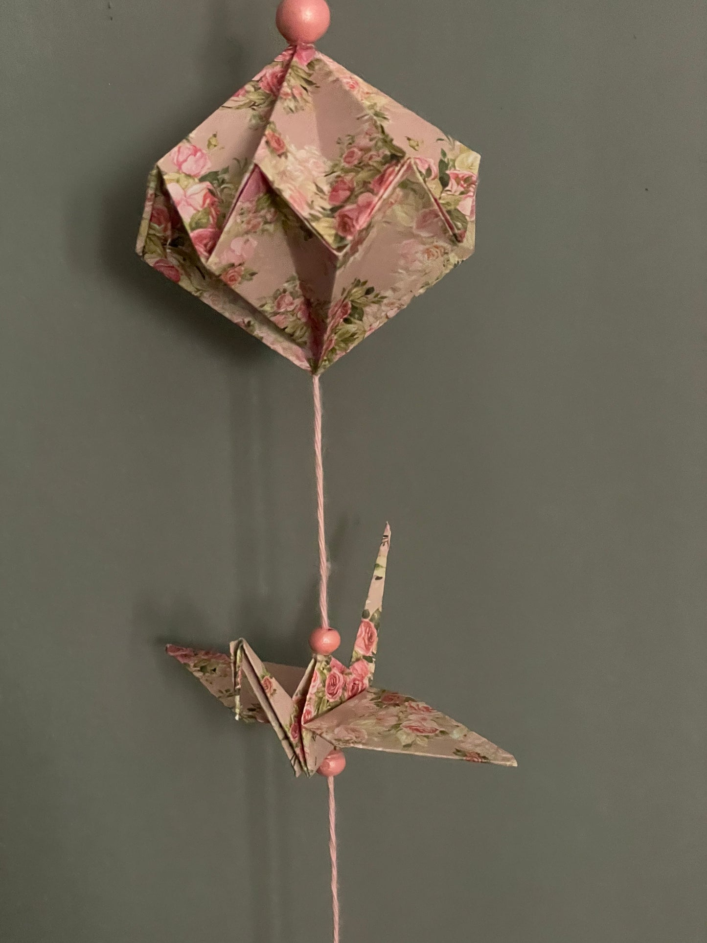 Guirlande origami fleuri rose
