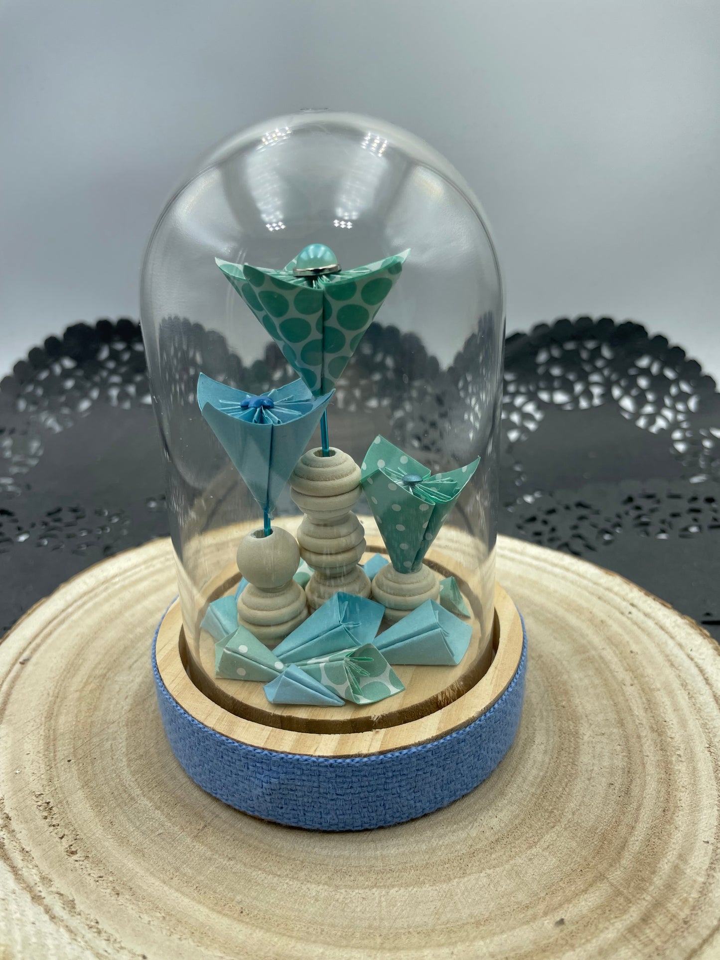 Cloche fleurie bleu