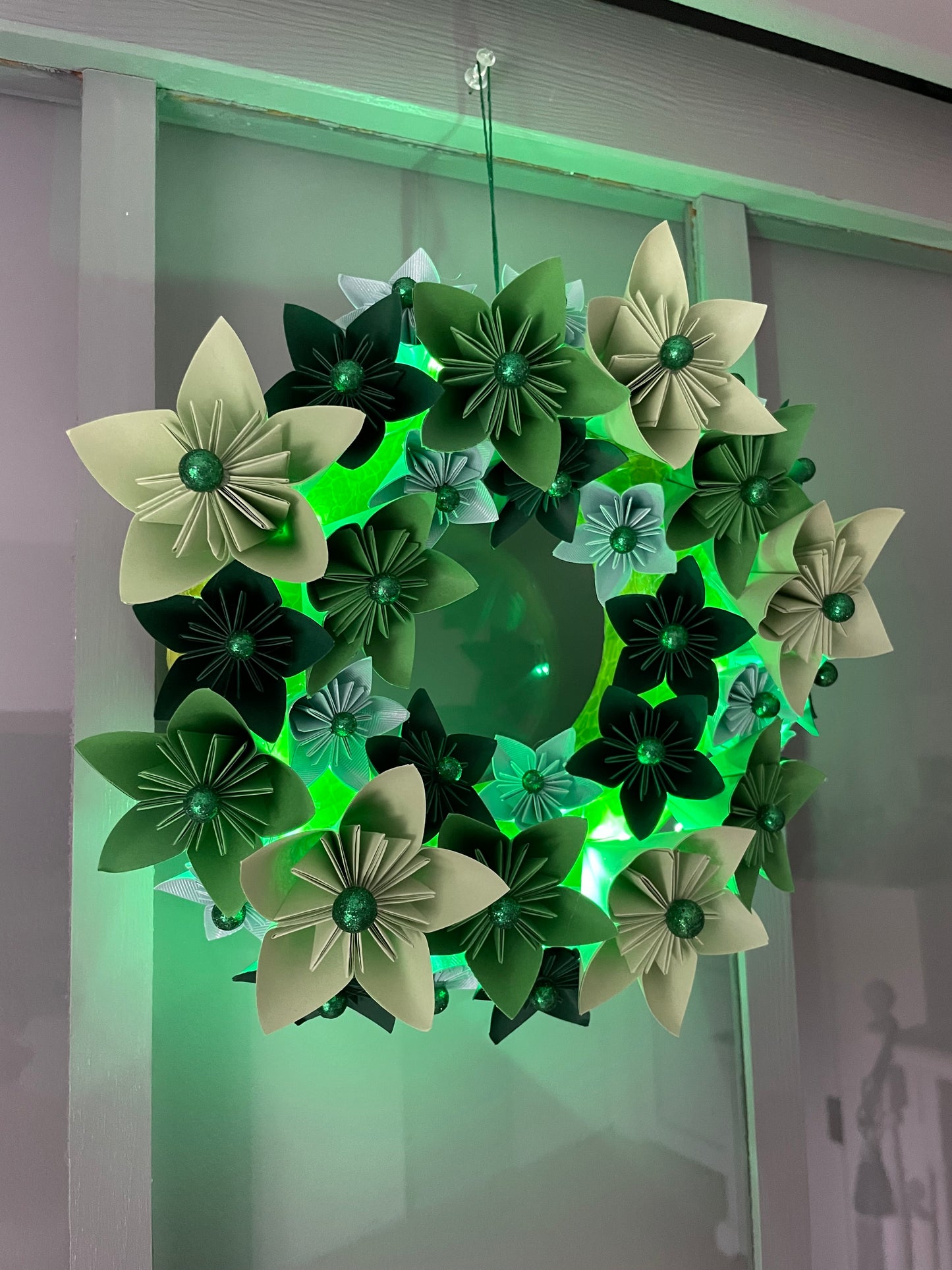 Couronne de fleur verte lumineuse