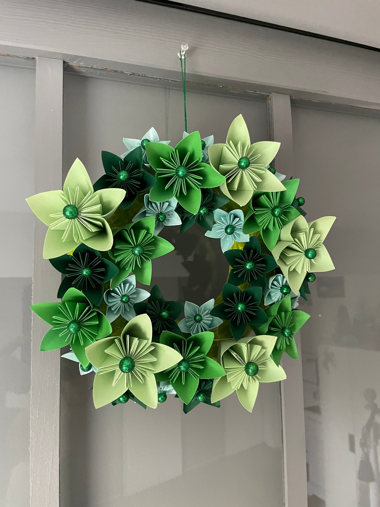 Couronne de fleur verte lumineuse