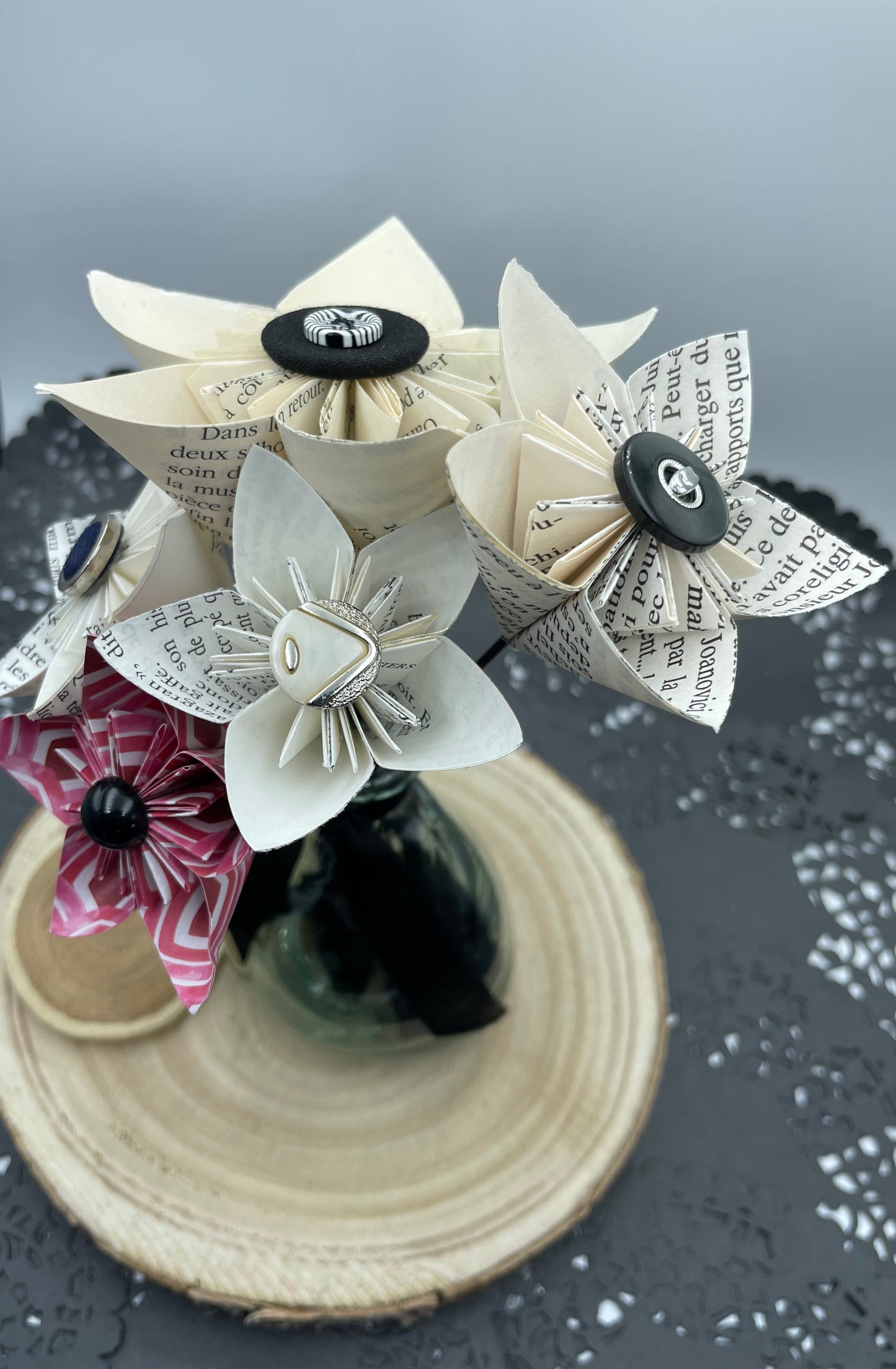 Vase noir fleur