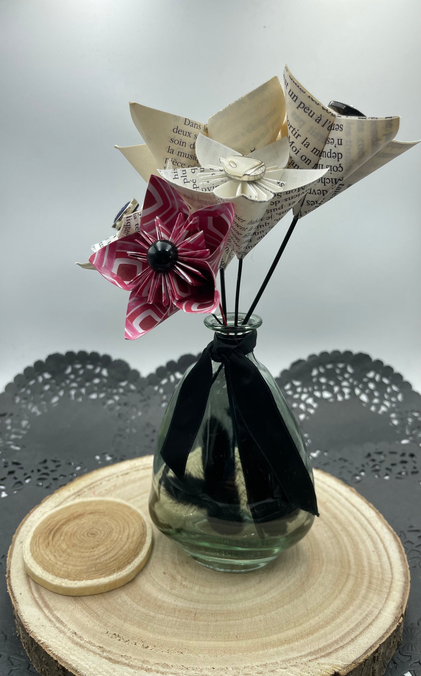 Vase noir fleur